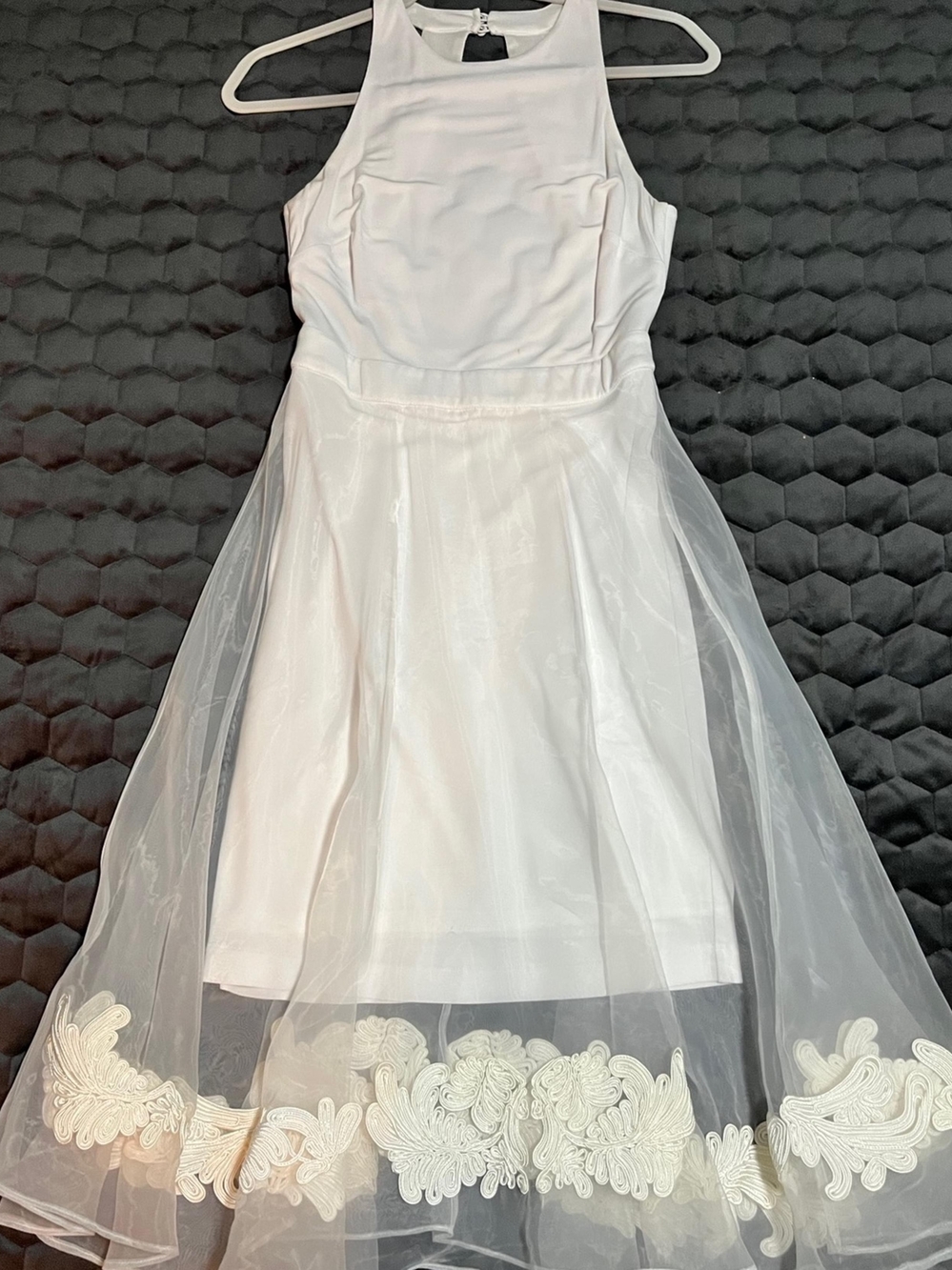 bebe White Sleeveless High Collar Midi Dress Size 8 Tulle Overlay Embroidered